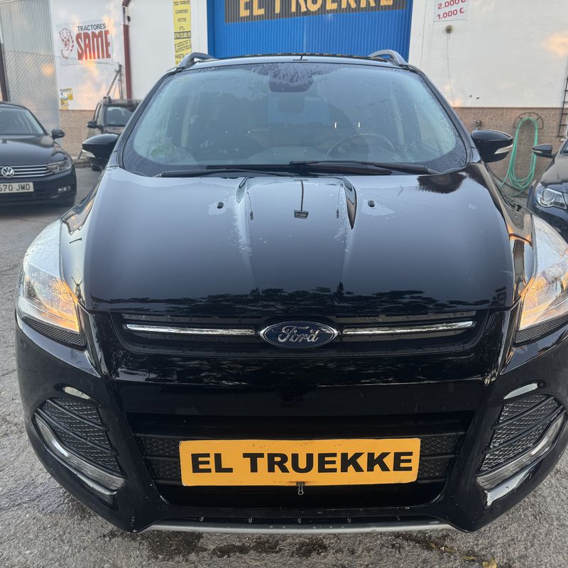 Ford kuga 2.0 tdci 120 cv del 7/2016 con 220.000 km: Stock de Vehículos de El Truekke