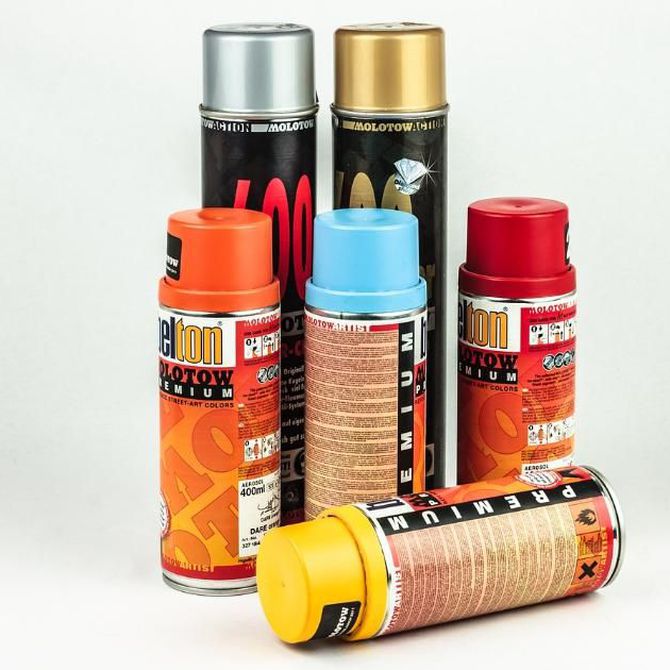 ¿Qué componentes lleva la pintura en spray?