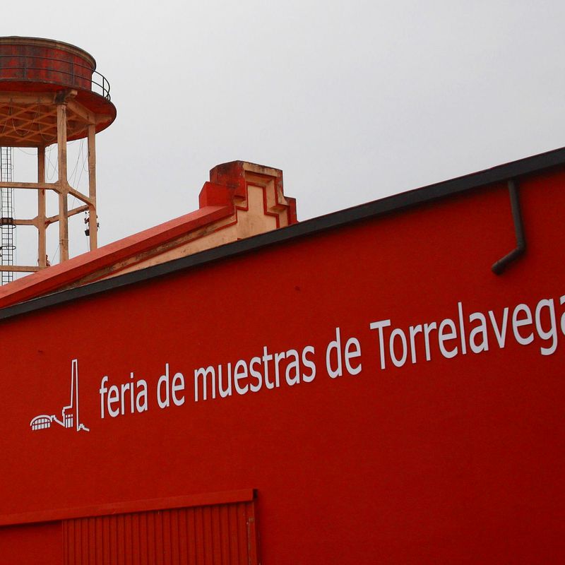 Feria de muestras de Torrelavega. Reconstrucción de estructura de hormigón.