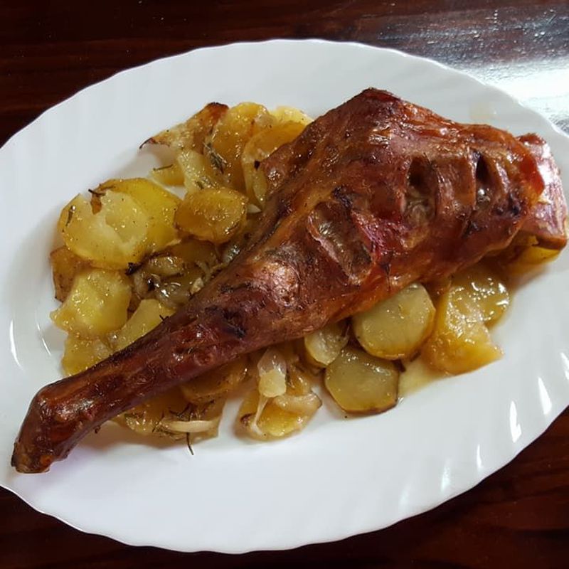 Comida a la brasa: Nuestros platos de Asador Brasería Los Cazadores - Campo de tiro al plato de Sitges