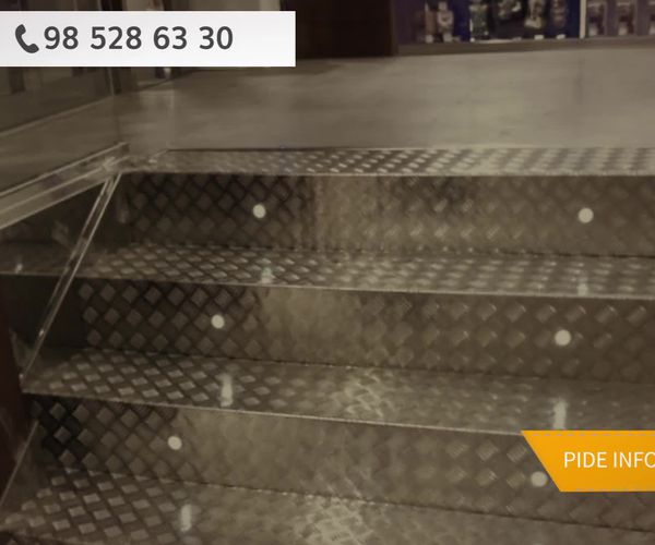 Escaleras comerciales en Oviedo
