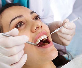 Prótesis dental: Tratamientos de Clínica Dental Avenida