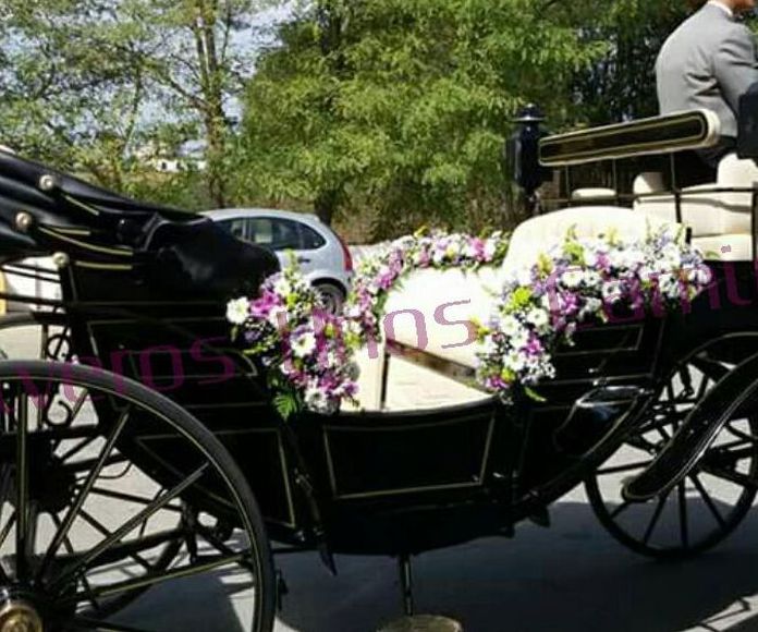 Decoración floral coches de caballos Gines