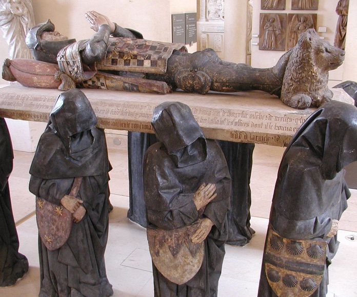 Arte funerario: Qué ofrecemos de Funeraria, Velatorio en Guardo San Antonio, Crematorio
