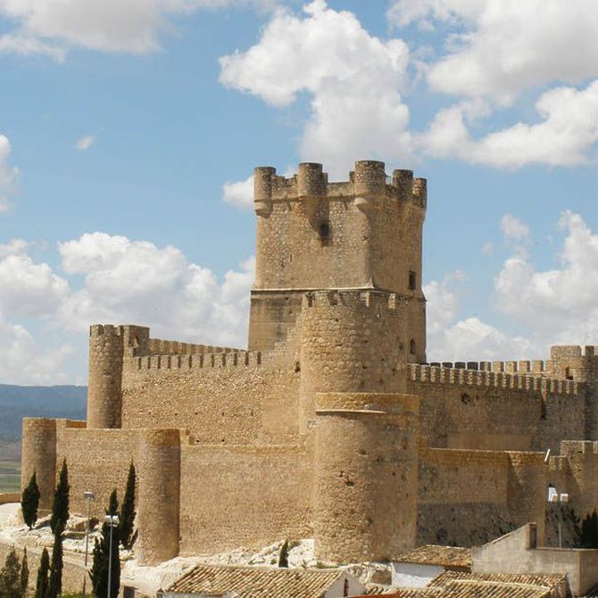 Ruta en bus por los castillos de la Comunidad Valenciana