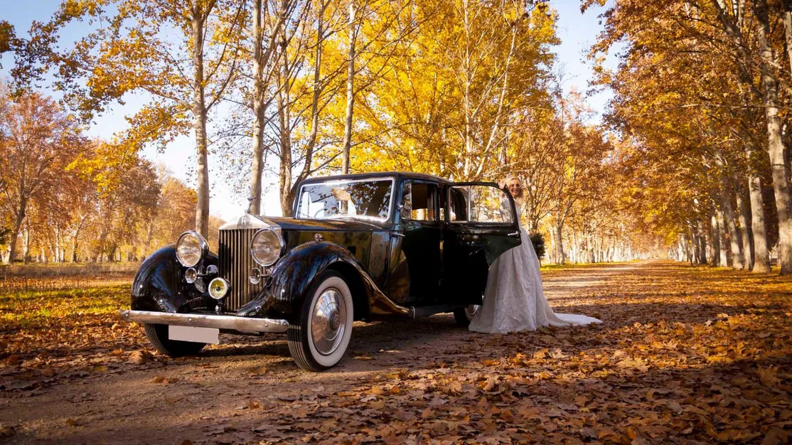 Alquiler de vehículos clásicos para bodas en Getafe