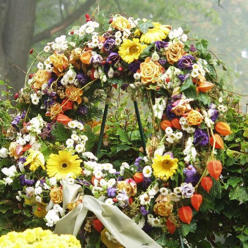 Arreglos funerarios: Servicios de Díaz Floristas