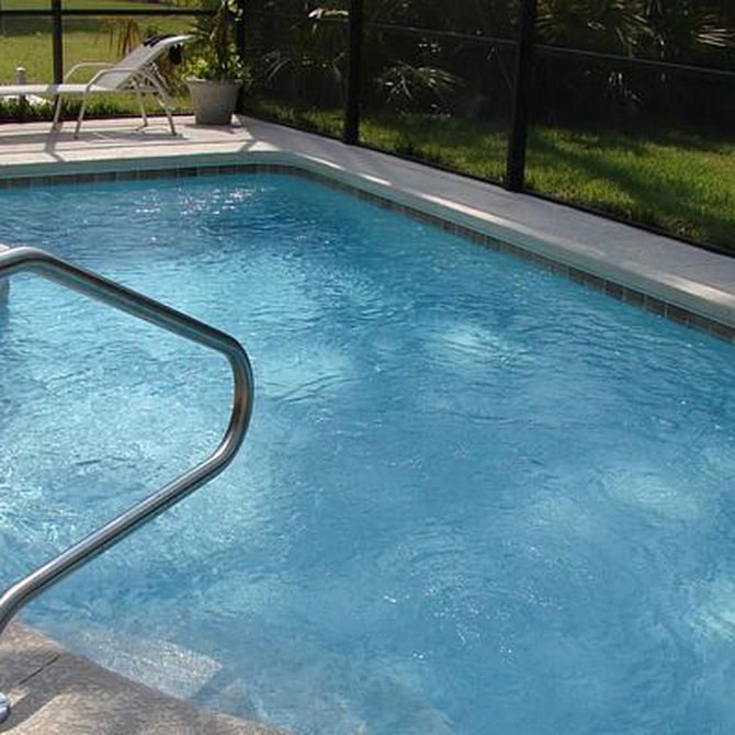 Trucos para cuidar de tu piscina en verano