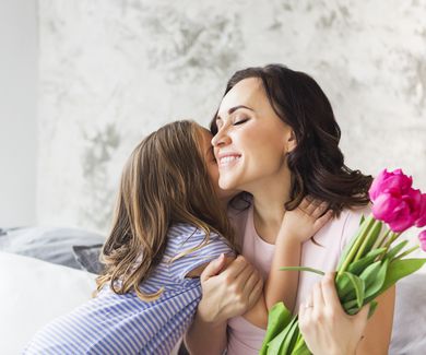 Celebra el Día de la Madre con elegantes arreglos florales