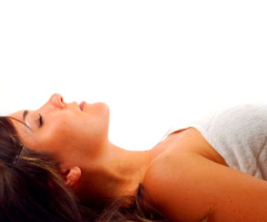 Recibir un masaje: soltar la mente, el cuerpo y abandonar el control. Respirar y estar presente.