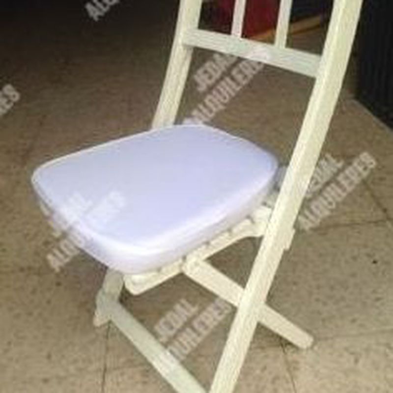 SILLA MADERA PLEGABLE BLANCA CON COJIN: Catálogo de Jedal Alquileres